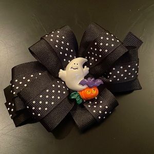New Halloween hair bow-black with an adorable ghost and pumpkin-so cute!